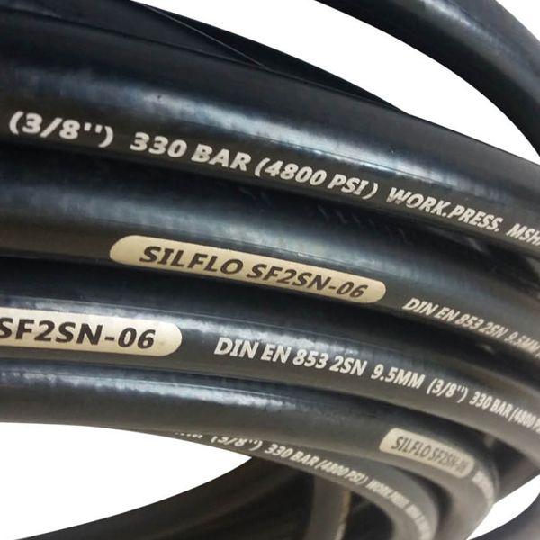 1.1/4&quot; 2SN/R2AT 2-WIRE HYDRAULIC HOSE - SMOOTH